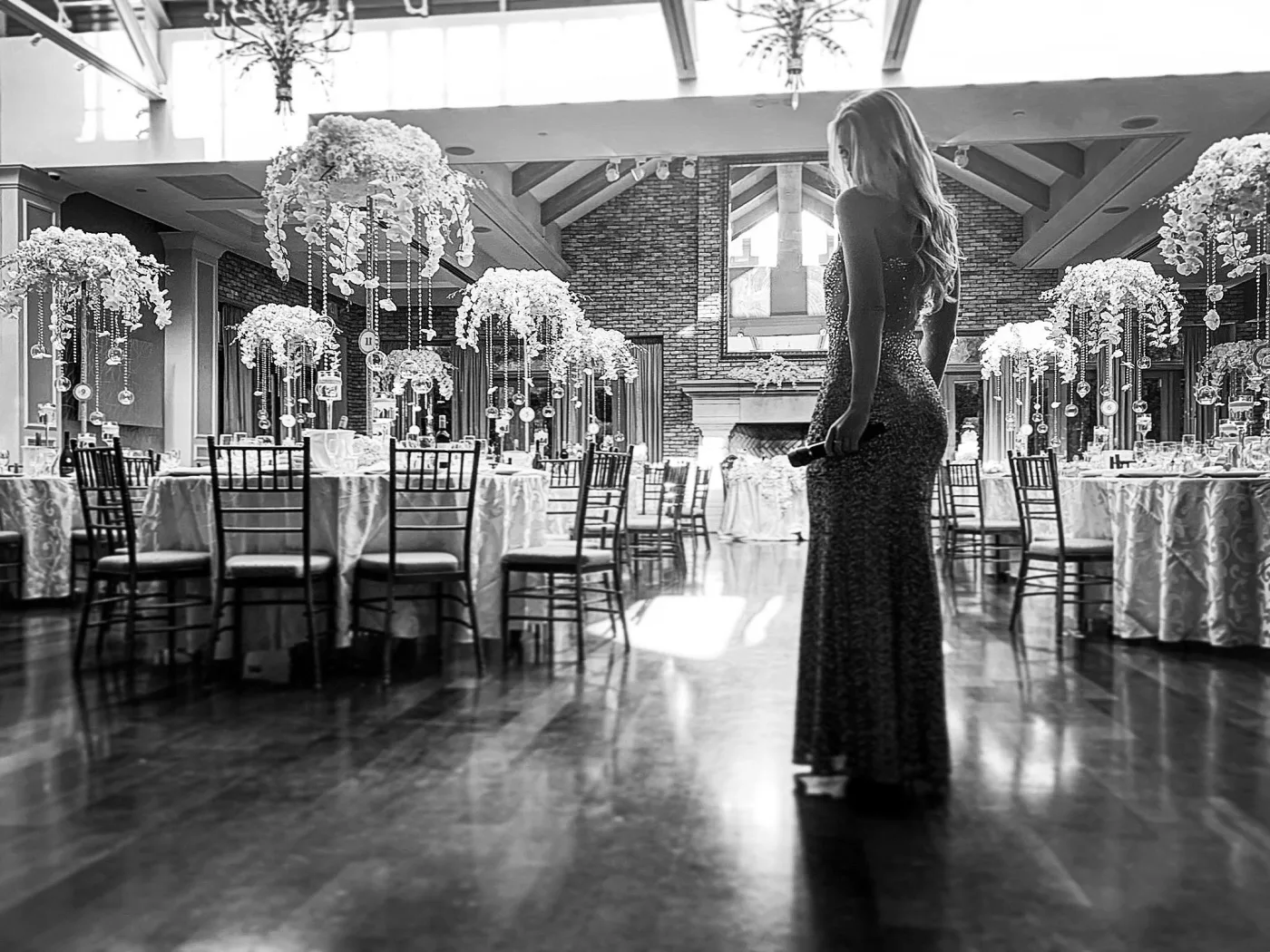 Stella of Saving Stella at an elegant Charleston event venue